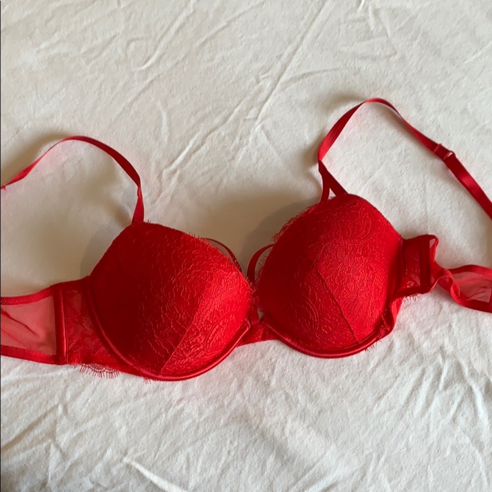 Sexy red push up bra